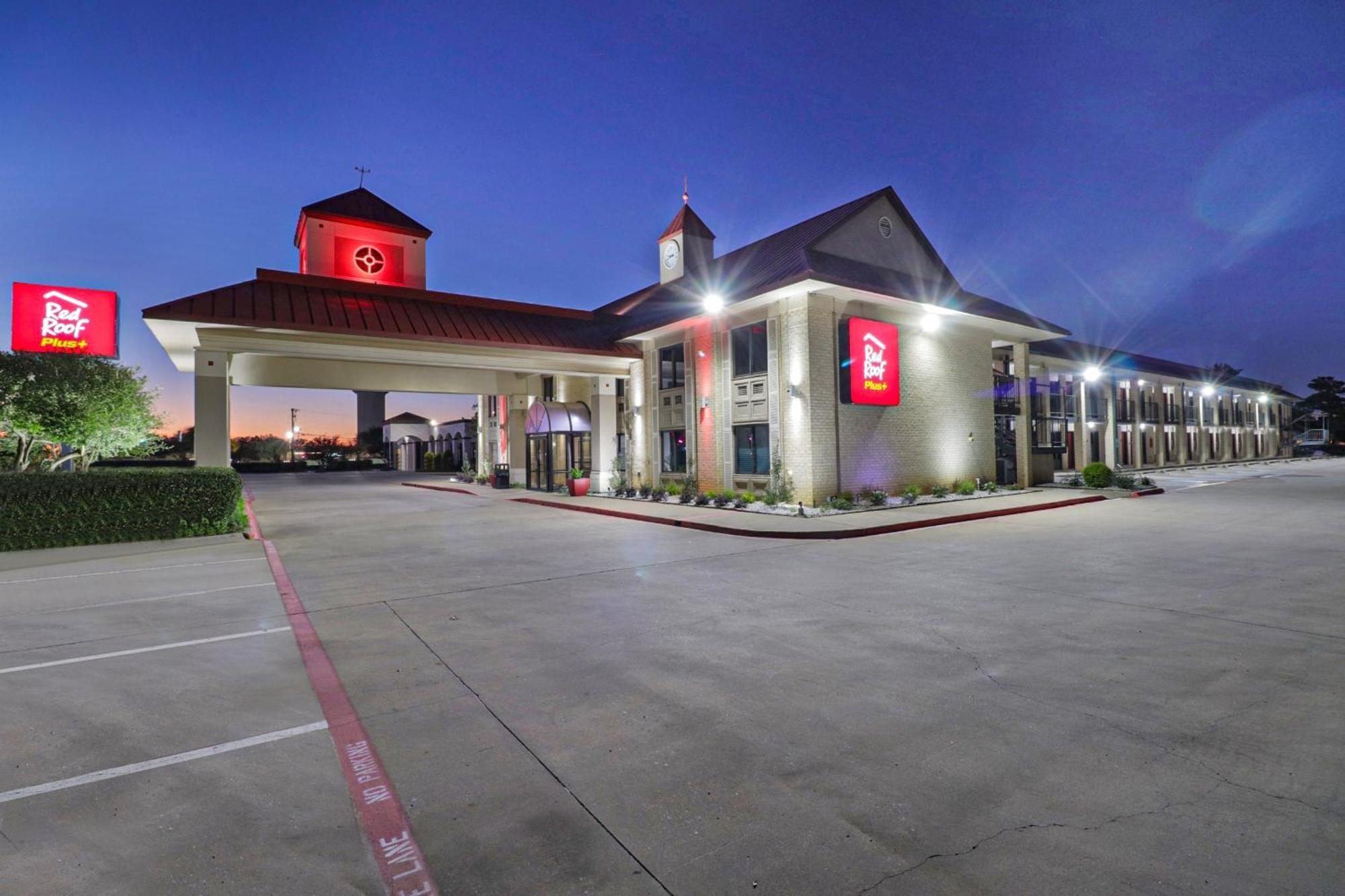 Red Roof Inn Plus+ Dallas - Addison Kültér fotó
