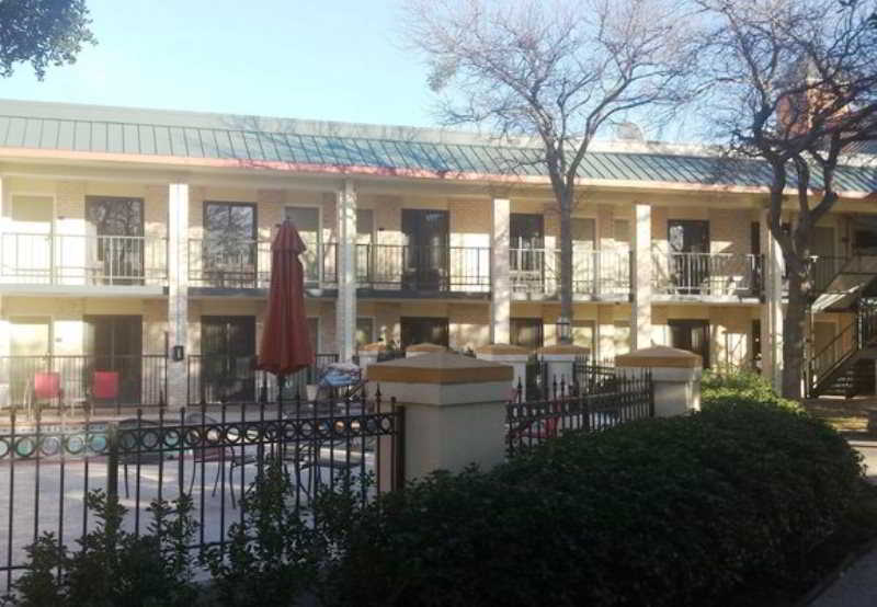 Red Roof Inn Plus+ Dallas - Addison Kültér fotó